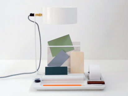 Back-to-Basic desk lamp / concrete white
